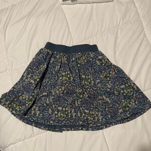 Tea collection skirt